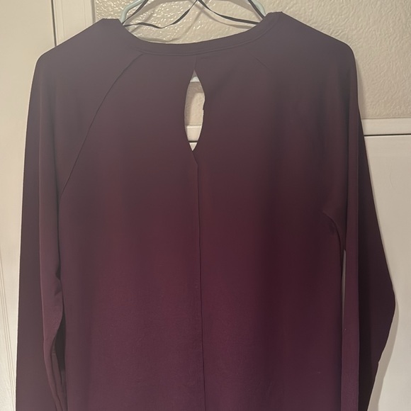 Small, plum sweater with small back cutout. - Picture 2 of 5